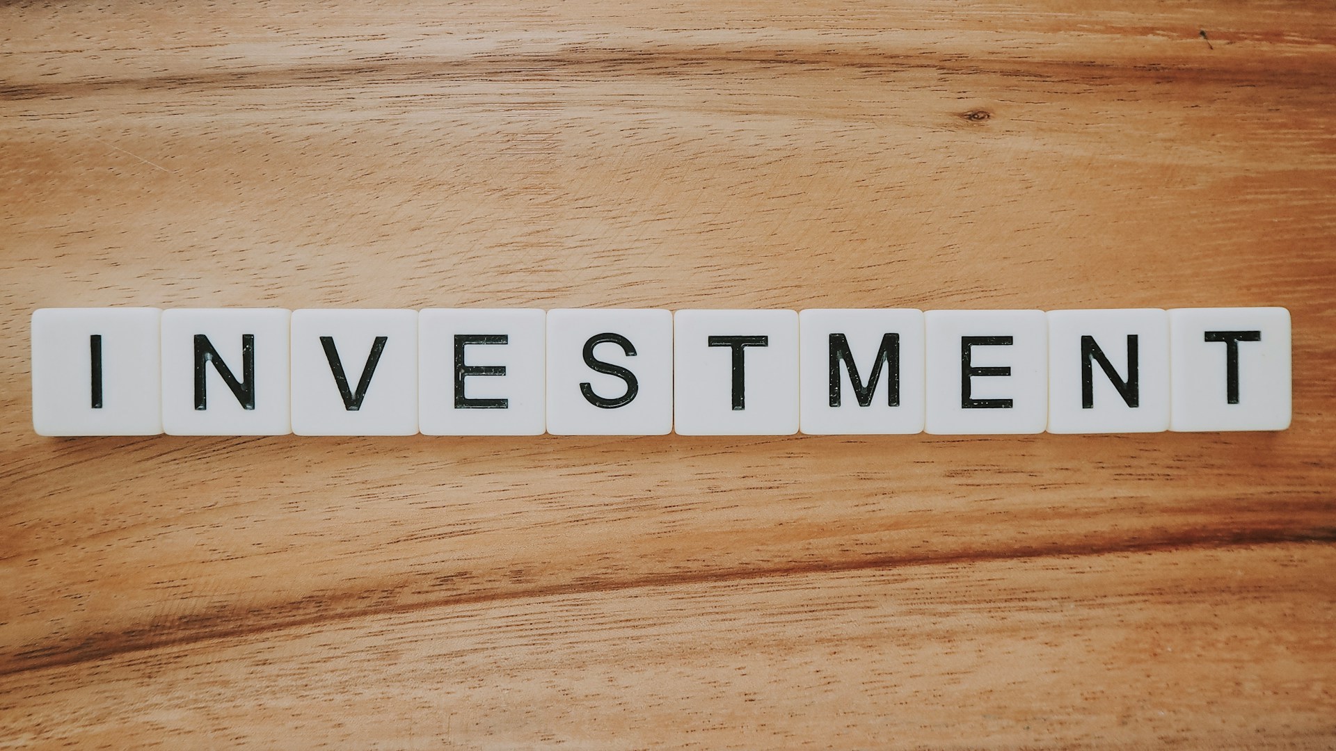 investment-scrabble-text