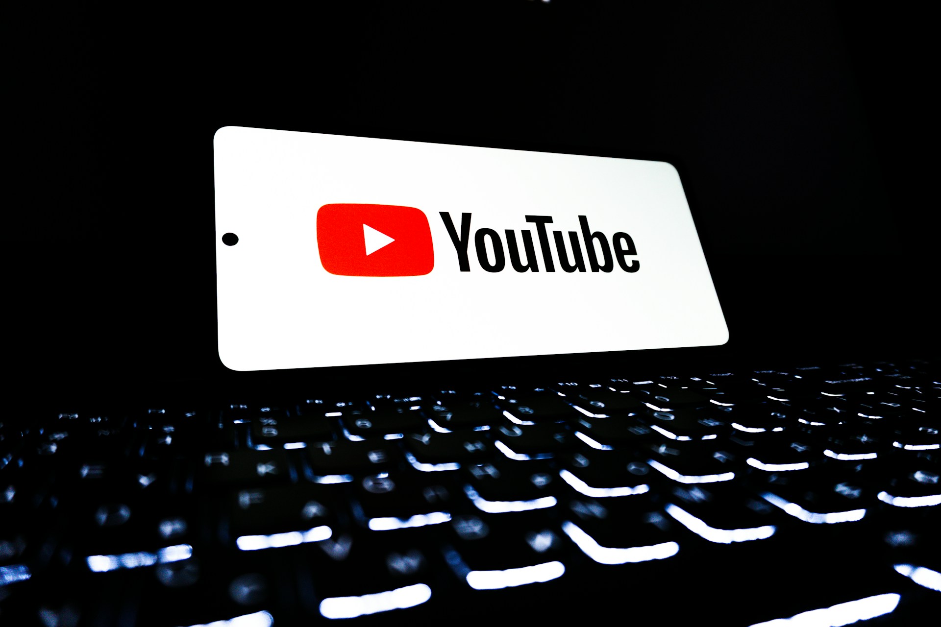 youtube-logo-displayed-on-a-keyboard