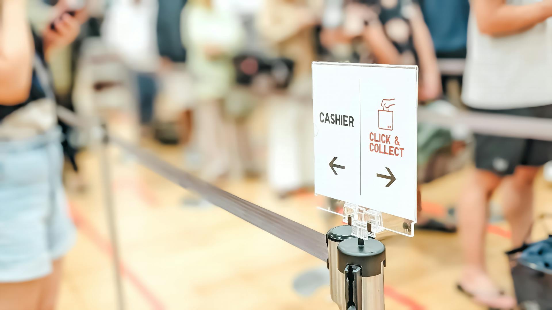 queue-system-with-click-and-collect-sign